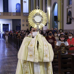 Adoração ao Santíssimo