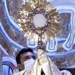 Adoração ao Santíssimo
