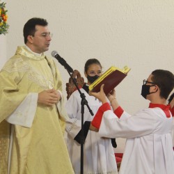 Santa Missa em ação de graças pelos 10 anos de Ordenação Sacerdotal do Pe. Heriberto Gomes