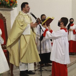 Santa Missa em ação de graças pelos 10 anos de Ordenação Sacerdotal do Pe. Heriberto Gomes