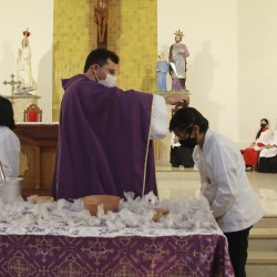 Santa Missa Quarta-feira de Cinzas