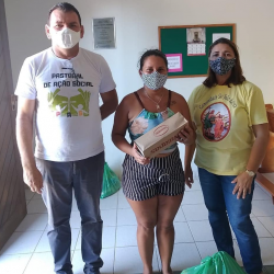 Entrega das cestas do Tapete Solidário 2021