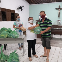 Entrega das cestas do Tapete Solidário 2021