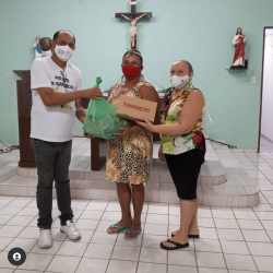 Entrega das cestas do Tapete Solidário 2021