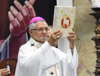 Deus é encontrado na noite escura