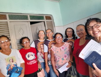 Grupo Cenáculo com Maria  em missão evangelizadora