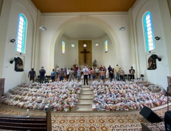 Tapete Solidário arrecadou 2.300 kgs de alimentos